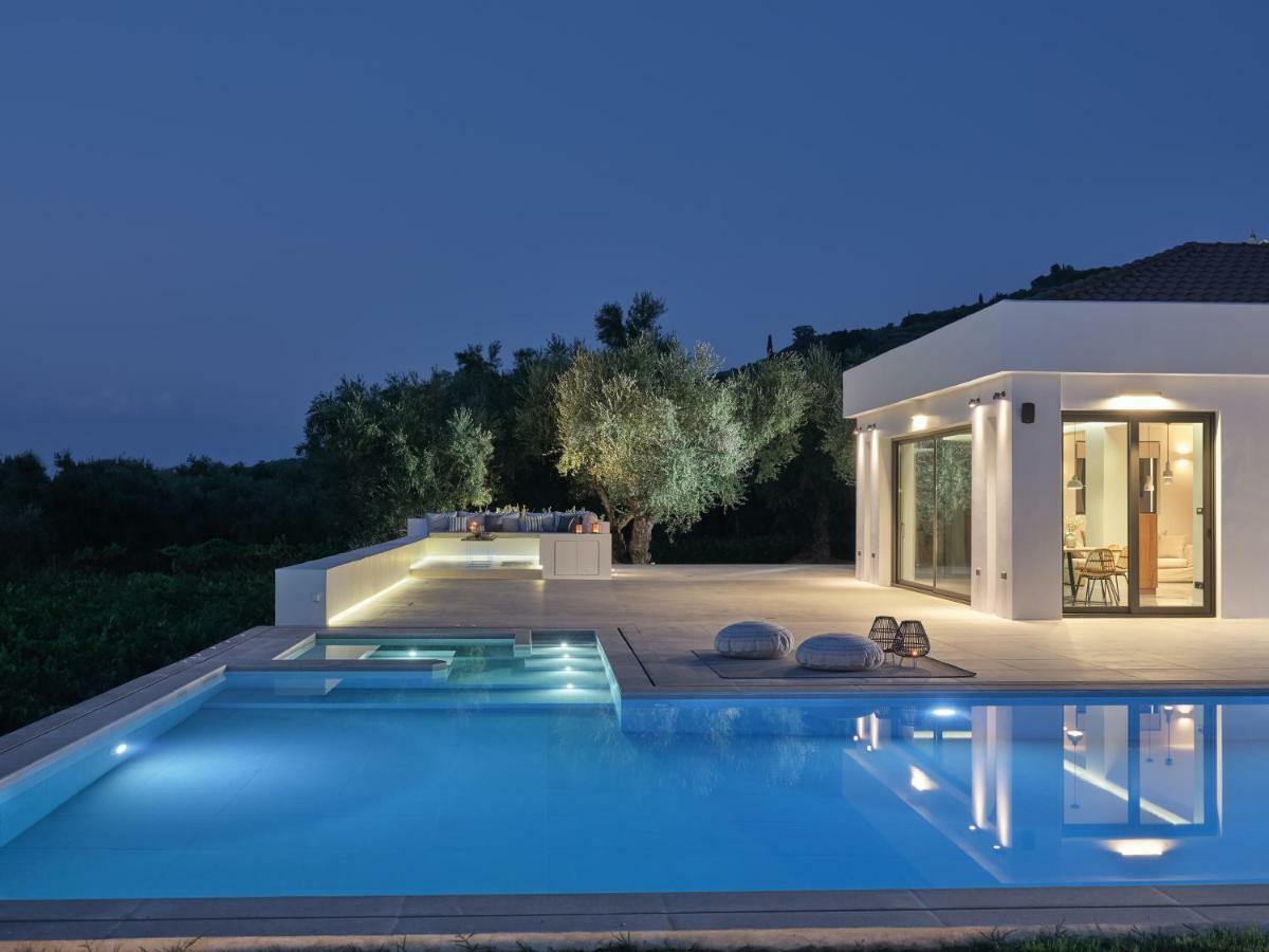 Drallos Luxury Villa Аликанас Екстериор снимка