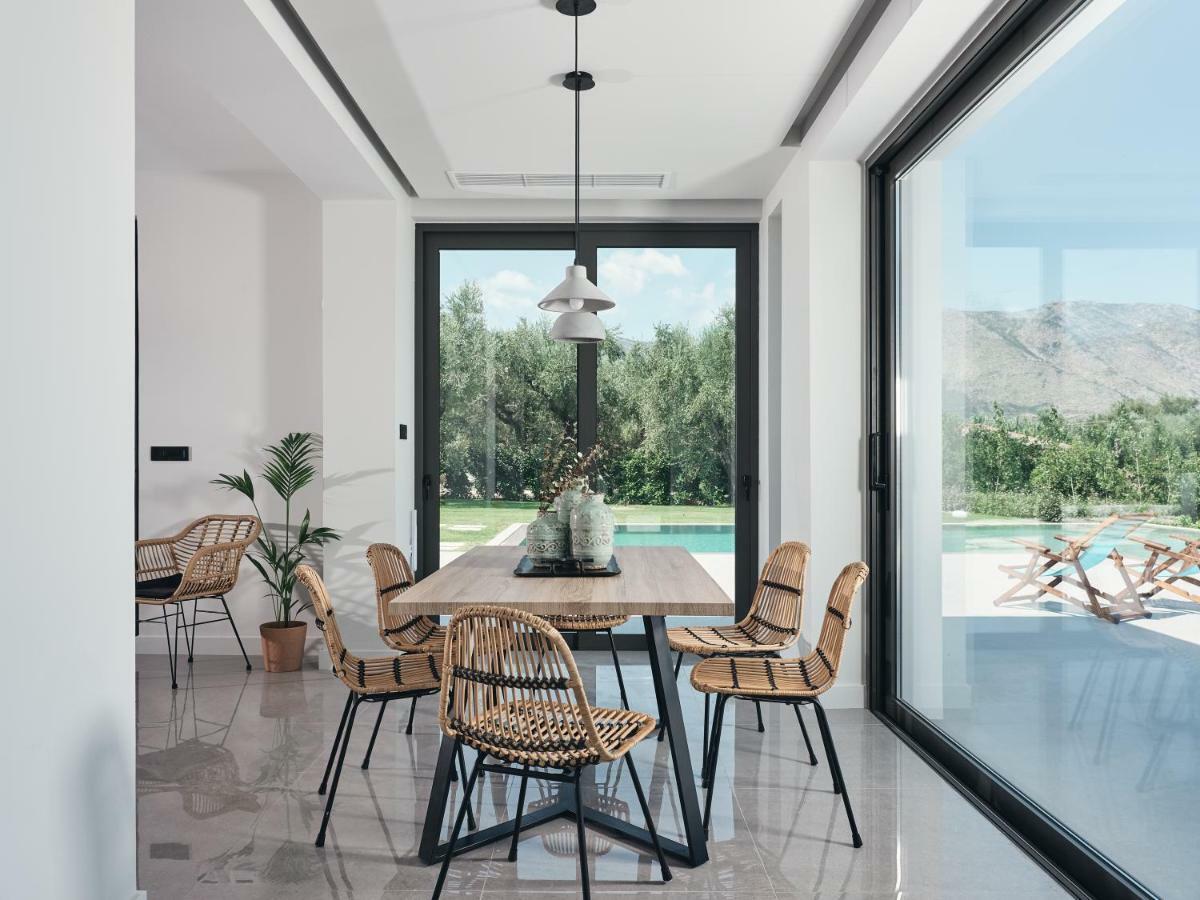 Drallos Luxury Villa Аликанас Екстериор снимка